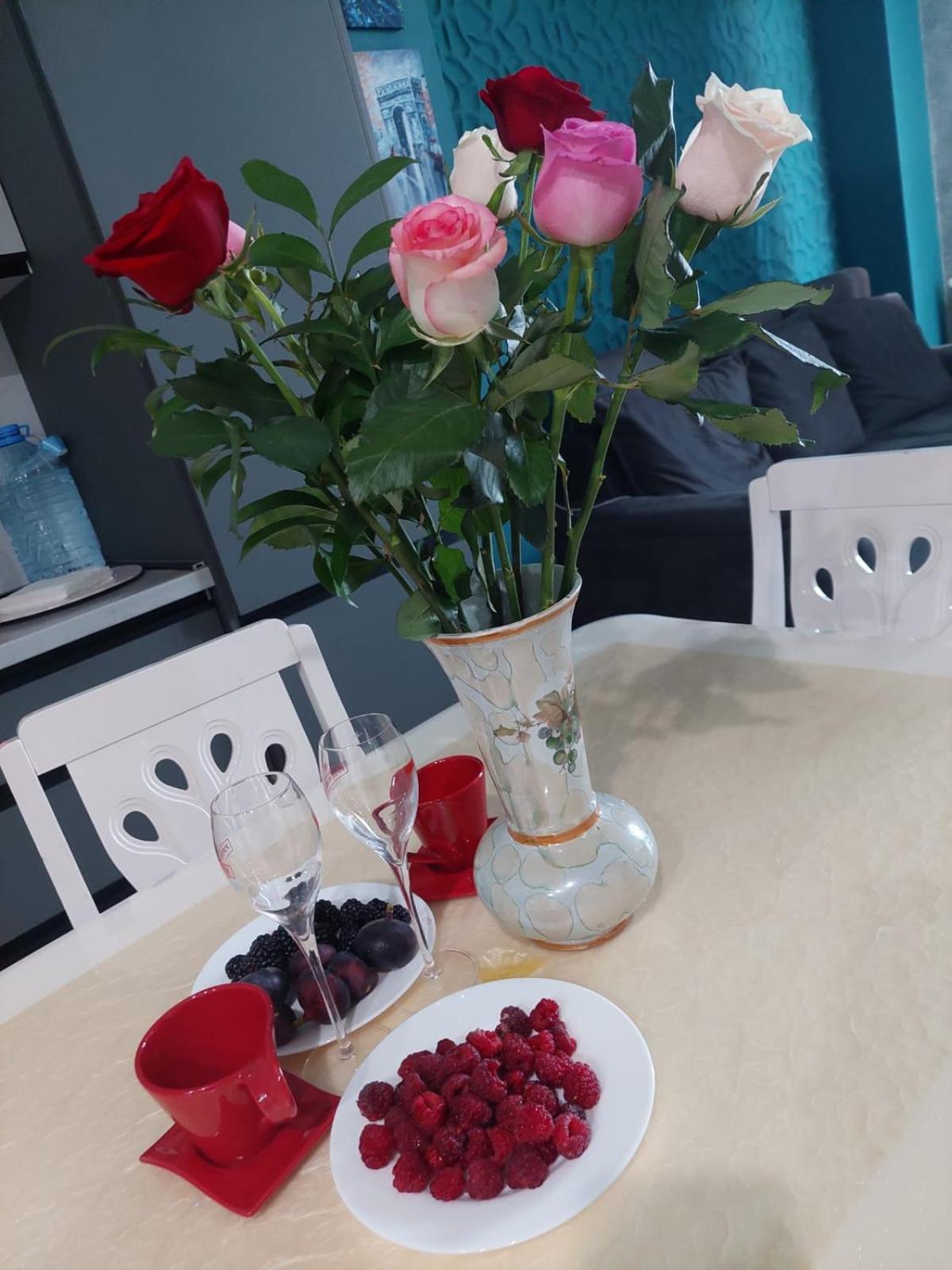 Fantaflat Old Tbilisi Apartment Bilik gambar