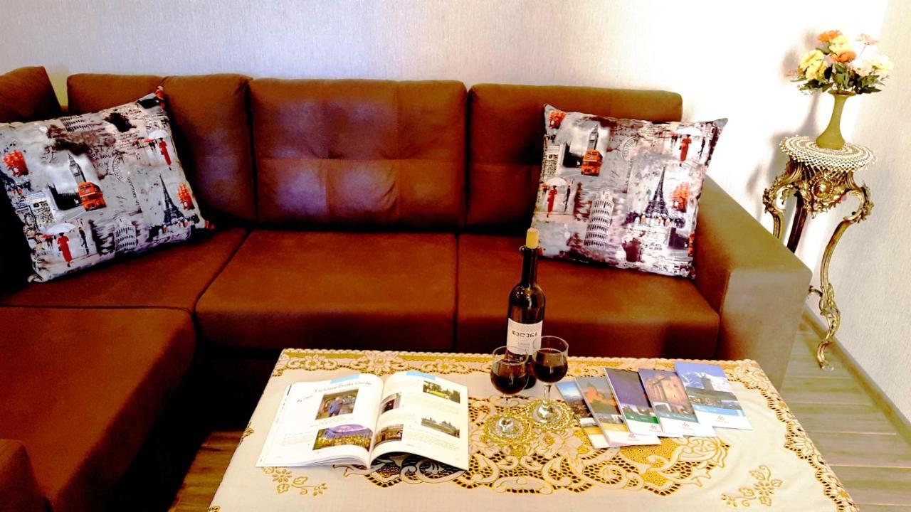 Fantaflat Old Tbilisi Apartment Luaran gambar